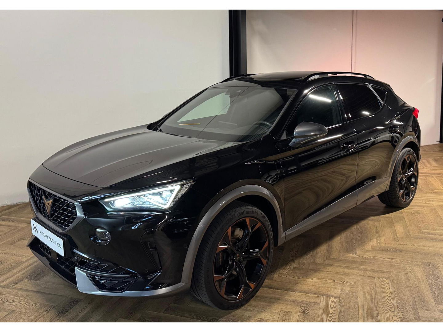 CUPRA Formentor 1.4 e-Hybrid VZ PANO KEYLESS 360
