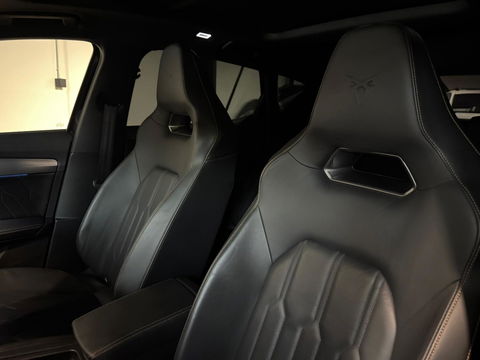 CUPRA Formentor 1.4 e-Hybrid VZ PANO KEYLESS 360