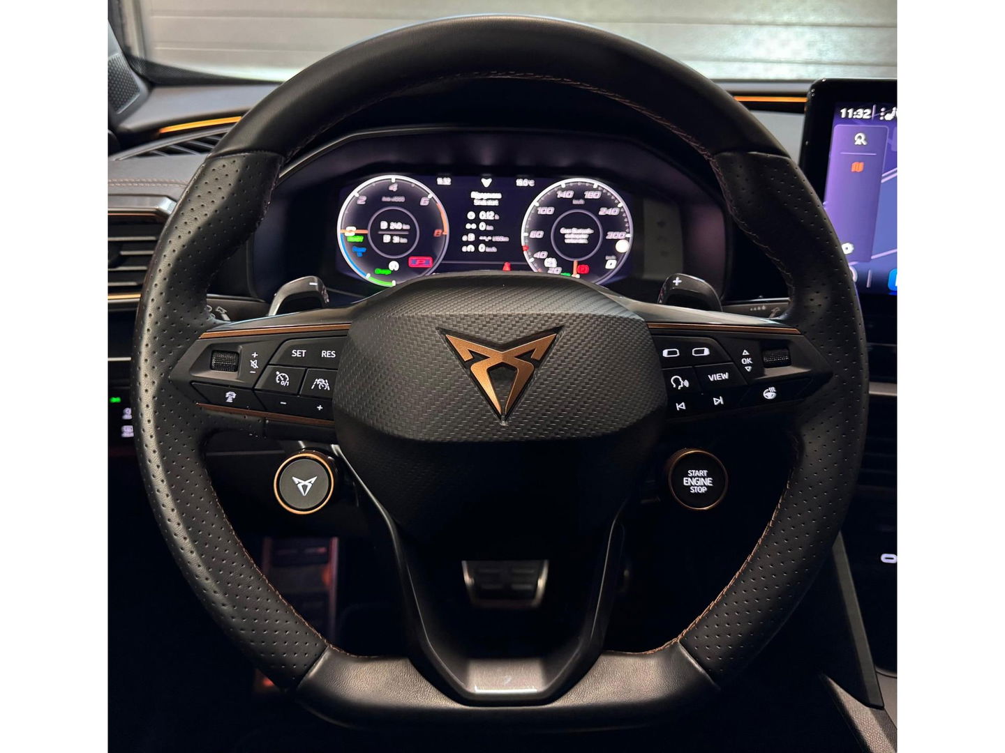 CUPRA Formentor 1.4 e-Hybrid VZ PANO KEYLESS 360