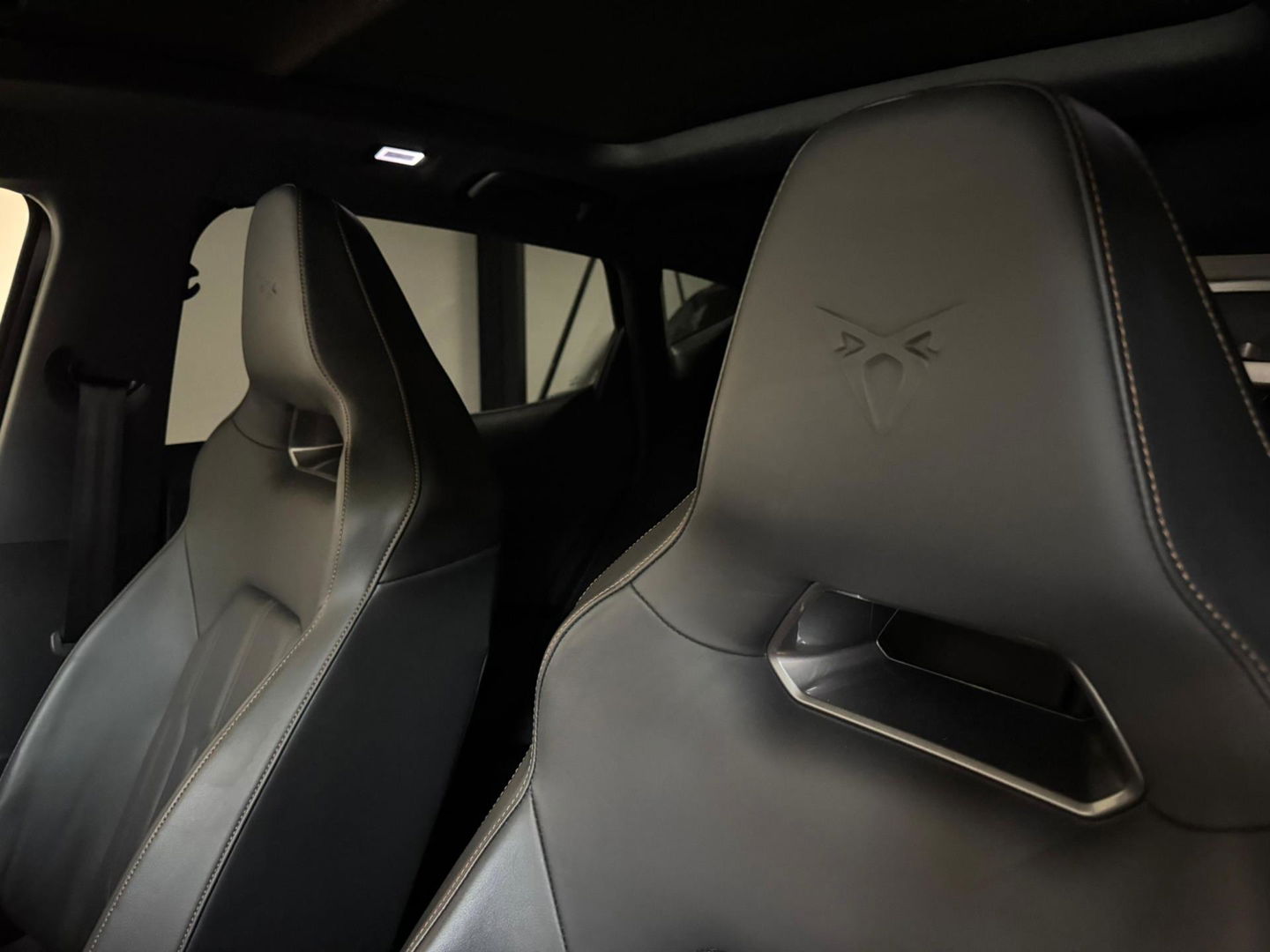 CUPRA Formentor 1.4 e-Hybrid VZ PANO KEYLESS 360