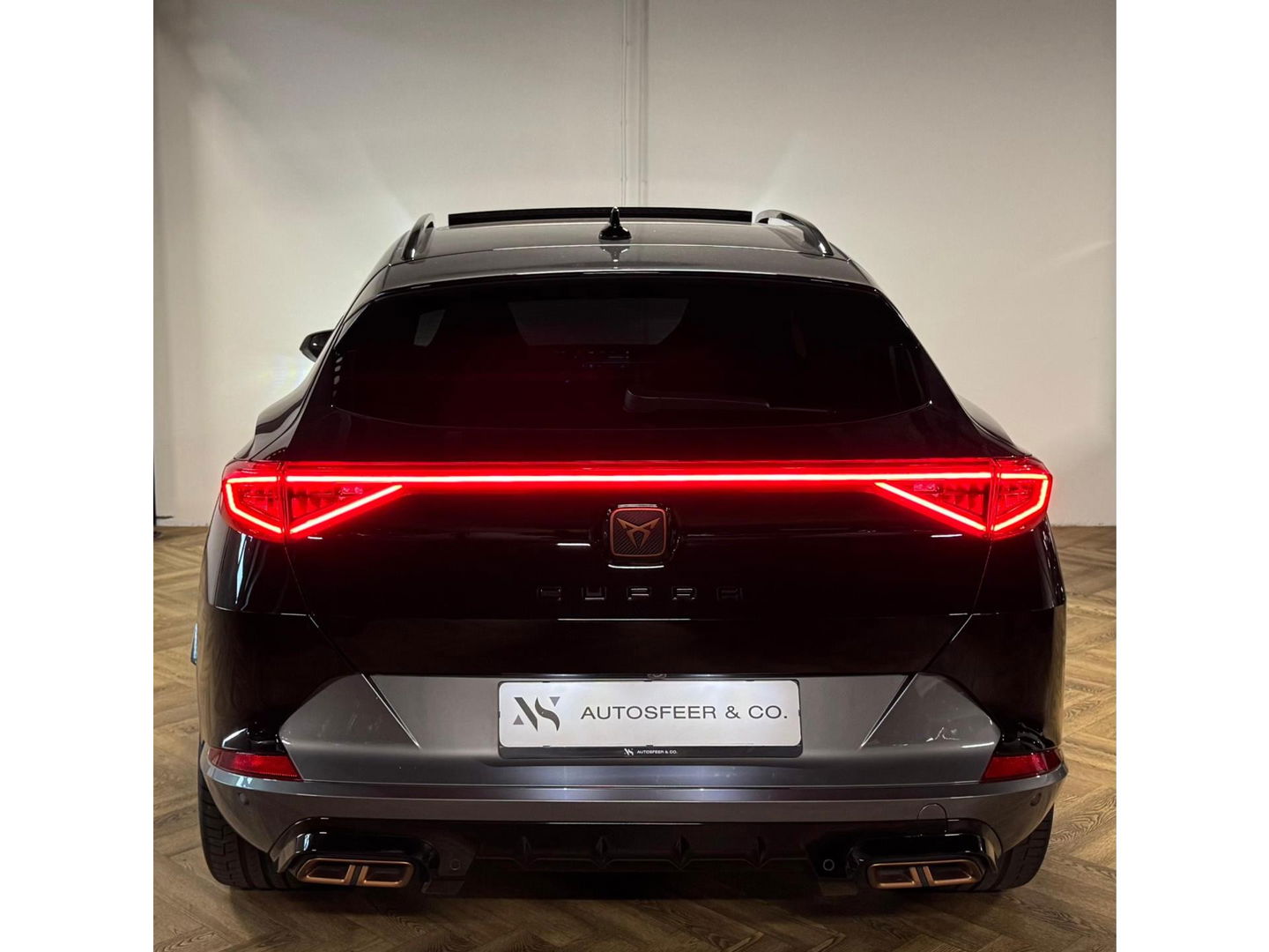 CUPRA Formentor 1.4 e-Hybrid VZ PANO KEYLESS 360