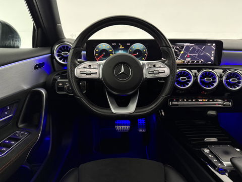 Mercedes-Benz A-Klasse 180 AMG | Pano | Sfeerverl. | Virtual | Camera | Carplay | LED | NAP
