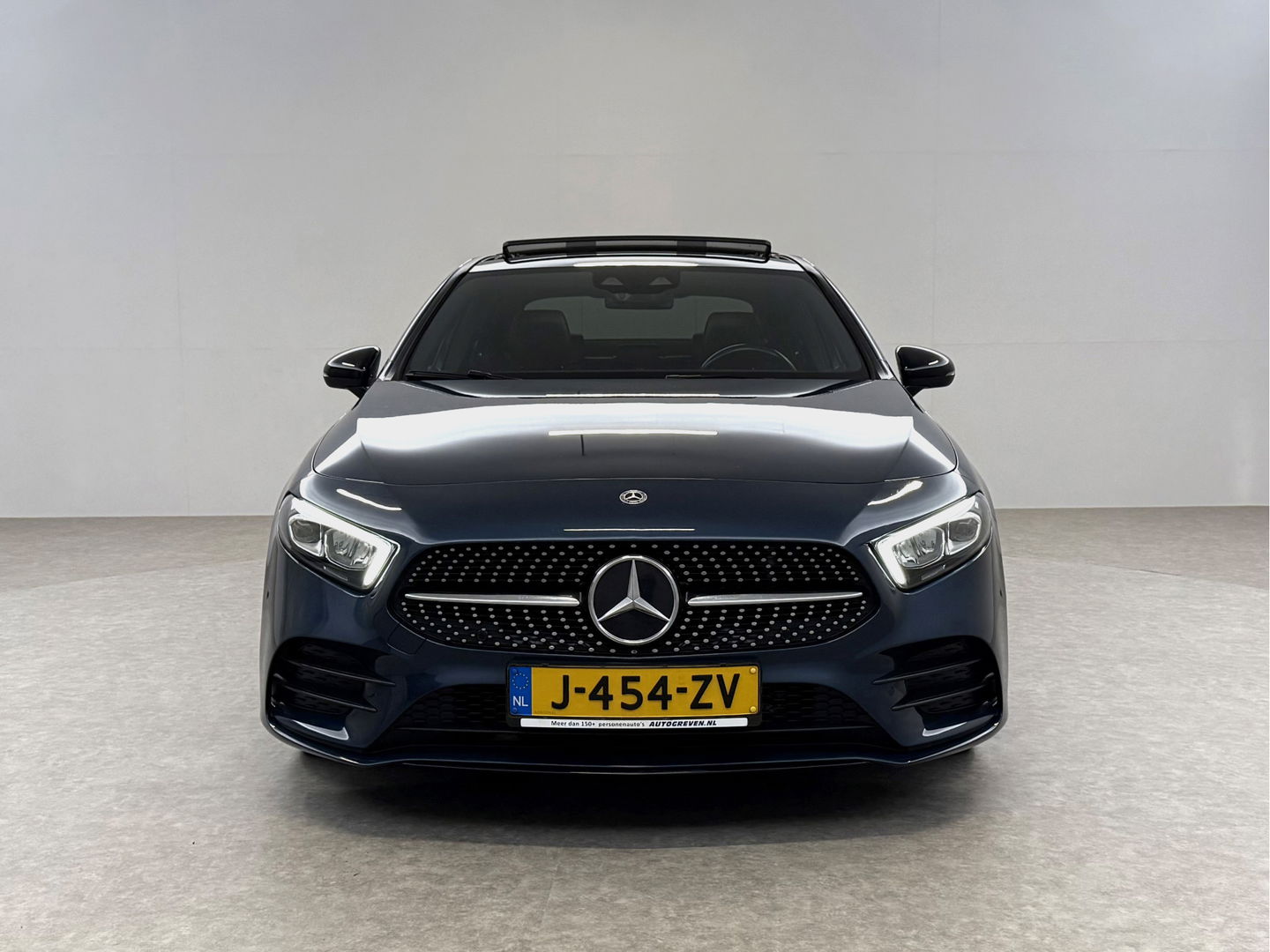 Mercedes-Benz A-Klasse 180 AMG | Pano | Sfeerverl. | Virtual | Camera | Carplay | LED | NAP