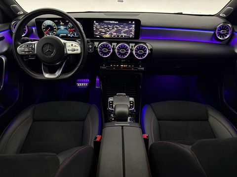 Mercedes-Benz A-Klasse AMG 35 4MATIC 306PK | Sfeerverl. | Virtual | Burmester | Sportstoelen | Camera | Carplay | LED