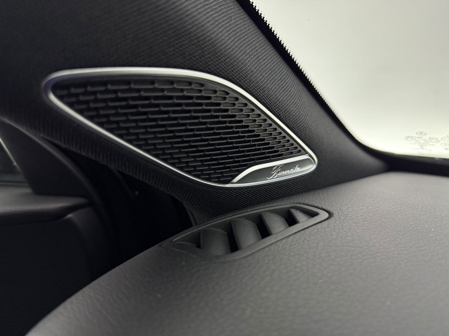 Mercedes-Benz A-Klasse AMG 35 4MATIC 306PK | Sfeerverl. | Virtual | Burmester | Sportstoelen | Camera | Carplay | LED