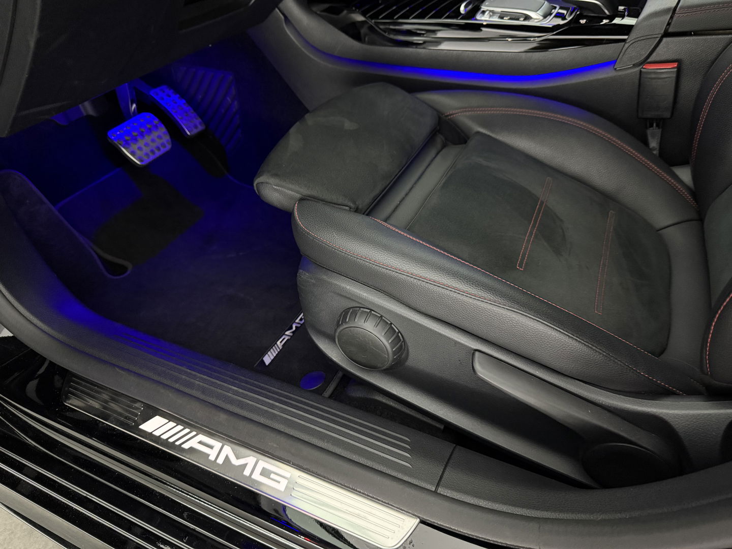 Mercedes-Benz A-Klasse AMG 35 4MATIC 306PK | Sfeerverl. | Virtual | Burmester | Sportstoelen | Camera | Carplay | LED