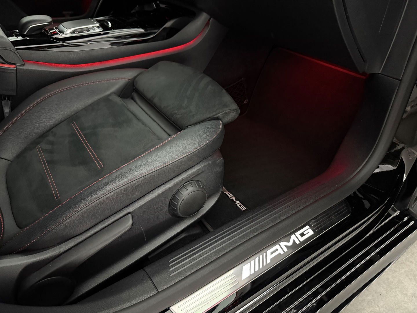 Mercedes-Benz A-Klasse AMG 35 4MATIC 306PK | Sfeerverl. | Virtual | Burmester | Sportstoelen | Camera | Carplay | LED