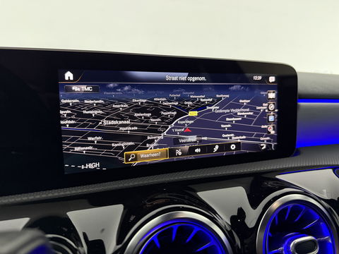 Mercedes-Benz A-Klasse AMG 35 4MATIC 306PK | Sfeerverl. | Virtual | Burmester | Sportstoelen | Camera | Carplay | LED