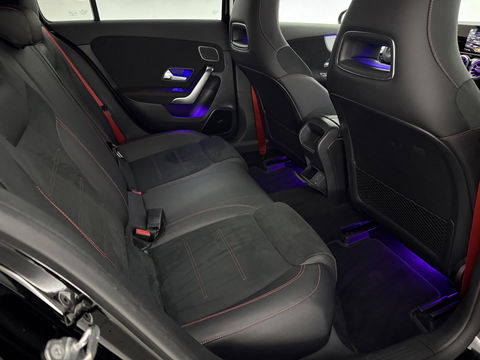 Mercedes-Benz A-Klasse AMG 35 4MATIC 306PK | Sfeerverl. | Virtual | Burmester | Sportstoelen | Camera | Carplay | LED