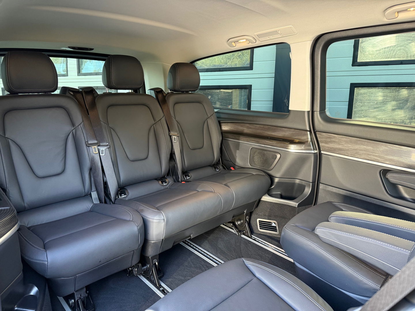 Mercedes-Benz EQV 300 90 kWh - L3 Extra Lang - Airmatic - Leder 2+2+3=7 Persoons