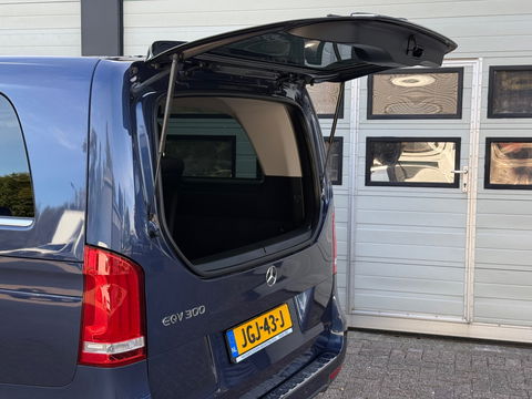 Mercedes-Benz EQV 300 90 kWh - L3 Extra Lang - Airmatic - Leder 2+2+3=7 Persoons