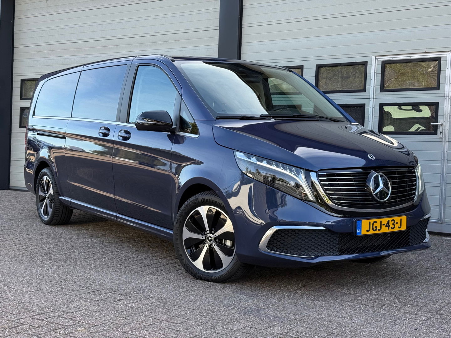Mercedes-Benz EQV 300 90 kWh - L3 Extra Lang - Airmatic - Leder 2+2+3=7 Persoons