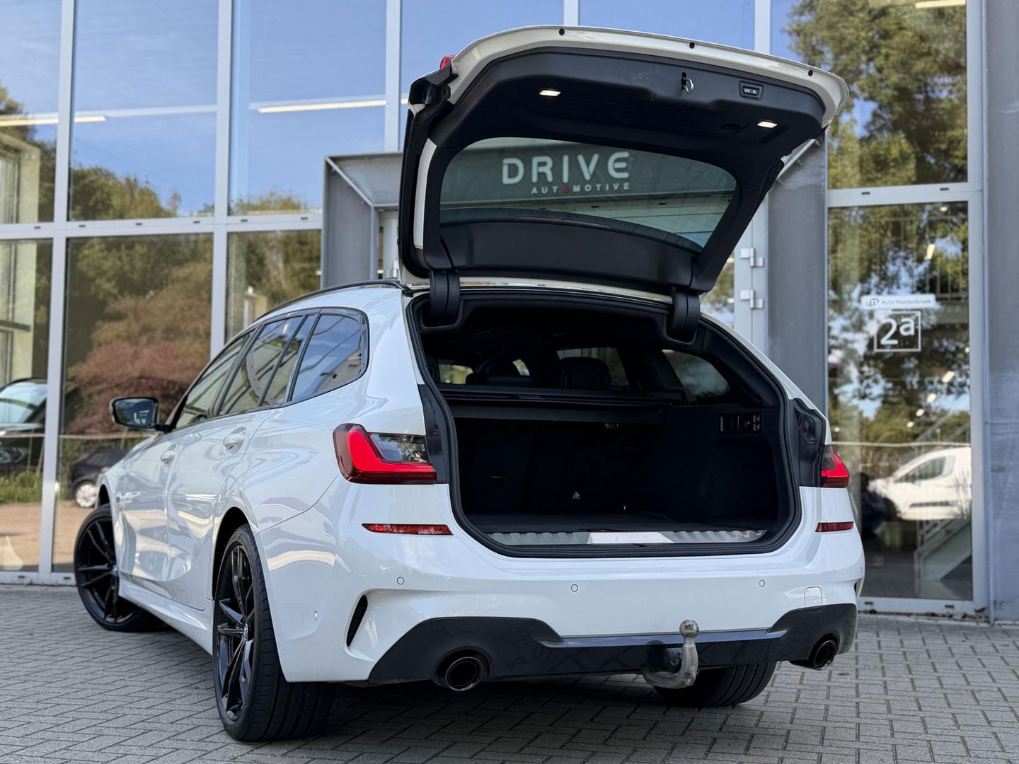 BMW 3 Serie Touring 320e xDrive High Ex M-Sport|SOH92%|Pano|Laser|M-seats|Memory|CoPilot|HiFi|HUD|Trekhaak