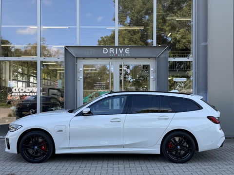 BMW 3 Serie Touring 320e xDrive High Ex M-Sport|SOH92%|Pano|Laser|M-seats|Memory|CoPilot|HiFi|HUD|Trekhaak