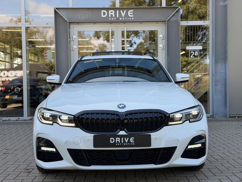 BMW 3 Serie Touring 320e xDrive High Ex M-Sport|SOH92%|Pano|Laser|M-seats|Memory|CoPilot|HiFi|HUD|Trekhaak