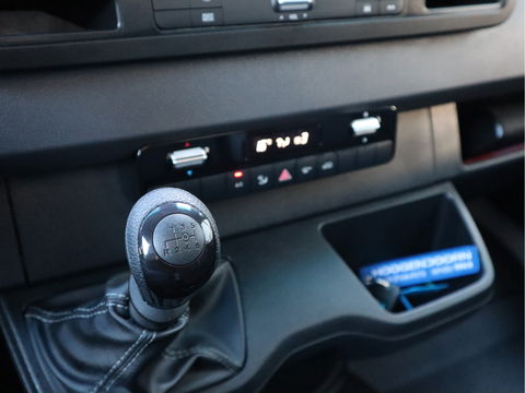 Mercedes-Benz Sprinter 515 CDI Euro 6 Bakwagen Laadklep Zijdeur - MBUX - Clima
