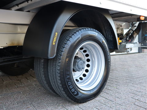 Mercedes-Benz Sprinter 515 CDI Euro 6 Bakwagen Laadklep - MBUX - Clima