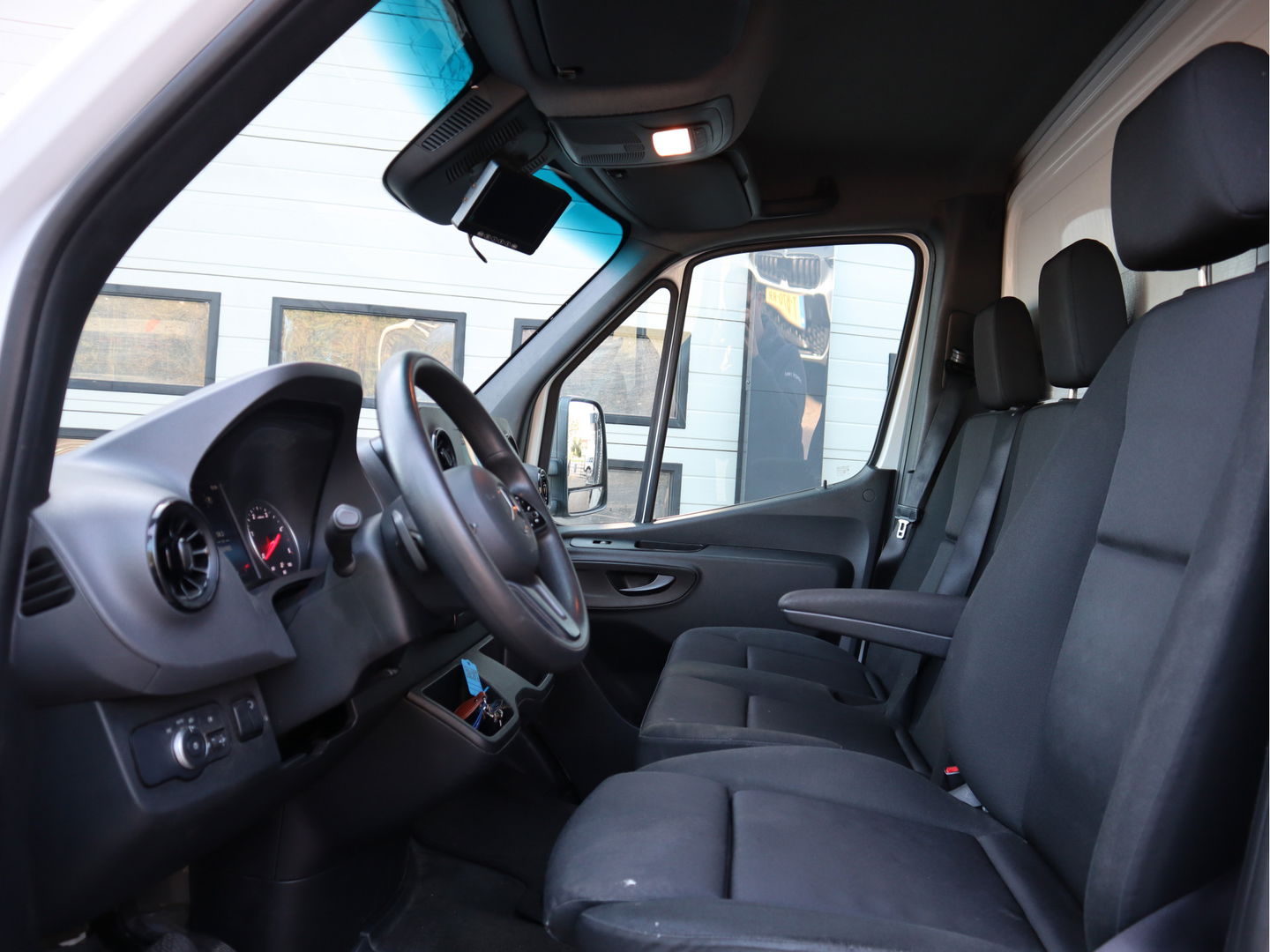 Mercedes-Benz Sprinter 515 CDI Automaat Euro 6 Bakwagen Laadklep - MBUX - Camera