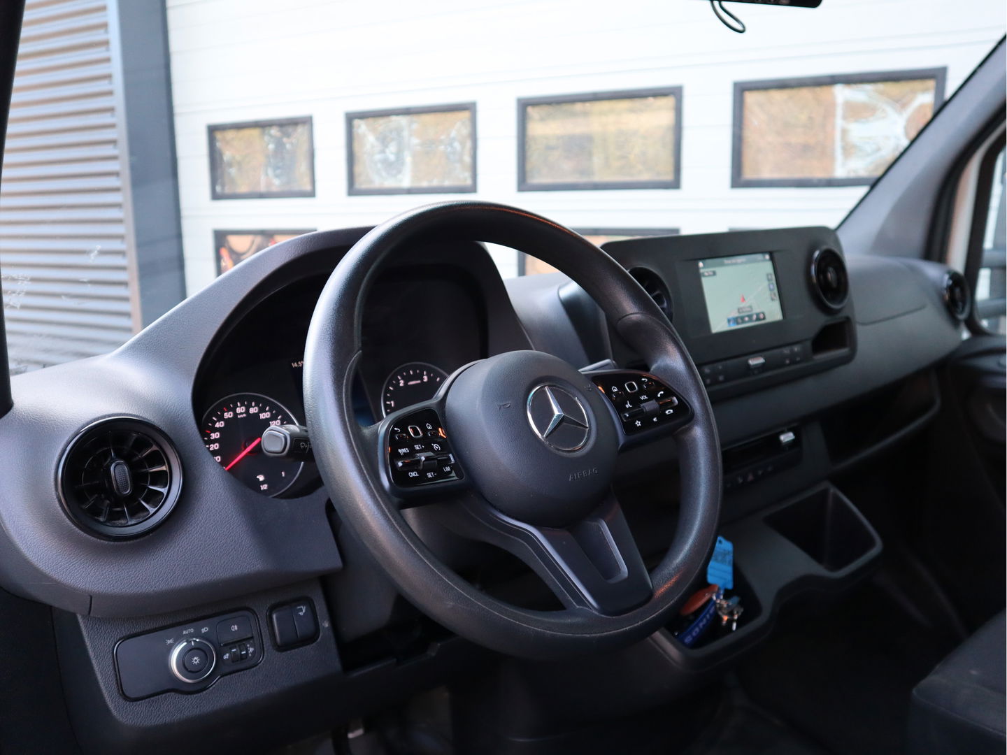 Mercedes-Benz Sprinter 515 CDI Automaat Euro 6 Bakwagen Laadklep - MBUX - Camera