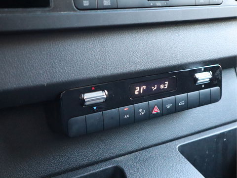 Mercedes-Benz Sprinter 515 CDI Automaat Euro 6 Bakwagen Laadklep - MBUX - Camera