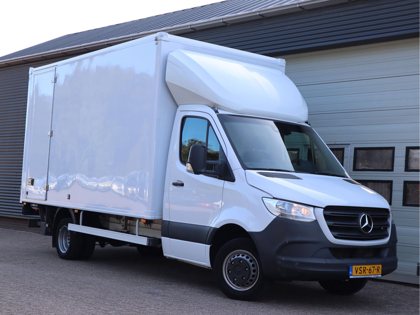 Mercedes-Benz Sprinter 515 CDI Automaat Euro 6 Bakwagen Laadklep - MBUX - Camera