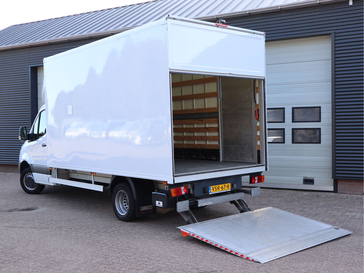 Mercedes-Benz Sprinter 515 CDI Automaat Euro 6 Bakwagen Laadklep - MBUX - Camera