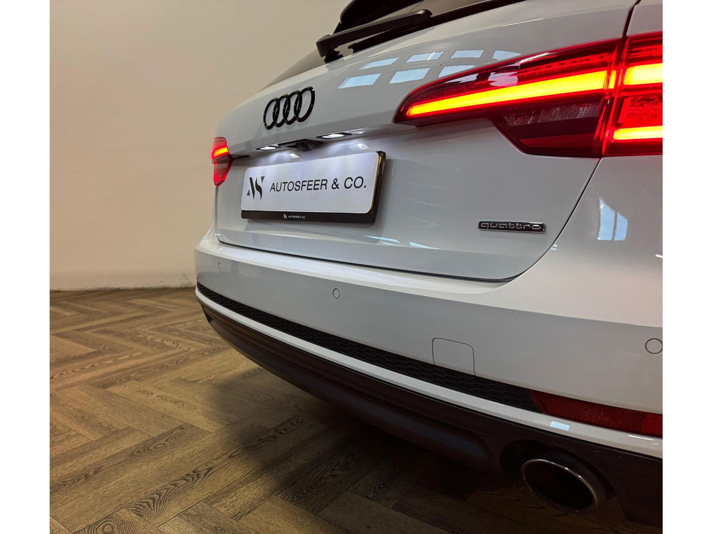 Audi A4 Avant 2.0 TFSI MHEV quattro S Line PANO KEYLESS