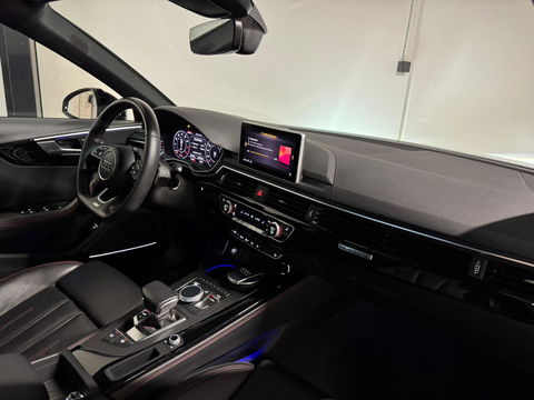 Audi A4 Avant 2.0 TFSI MHEV quattro S Line PANO KEYLESS