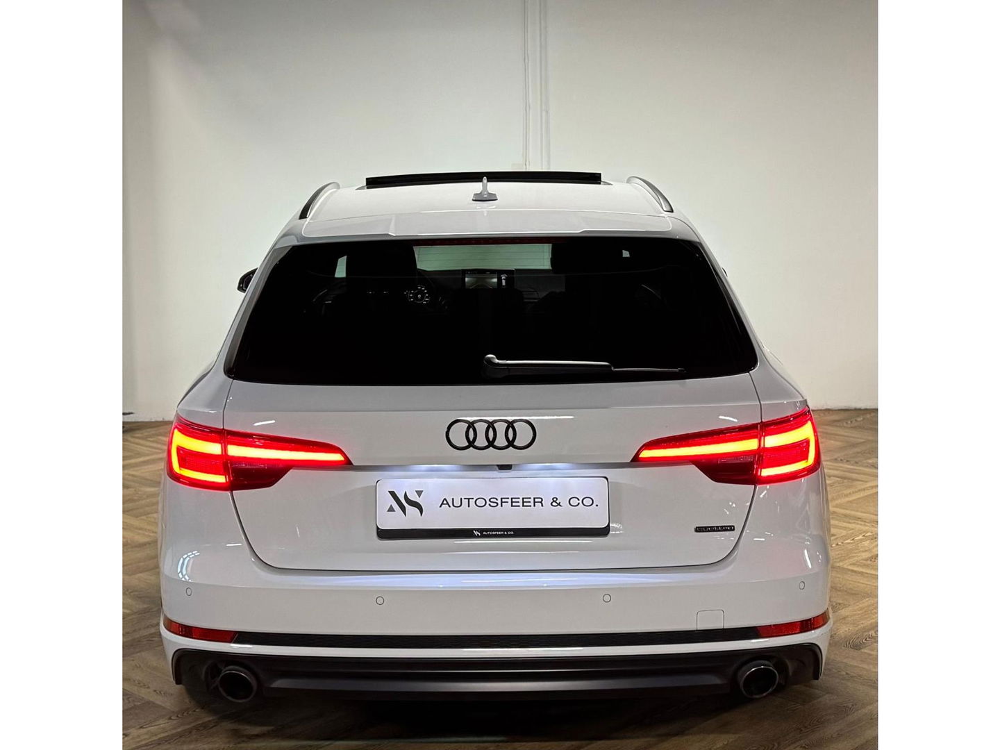 Audi A4 Avant 2.0 TFSI MHEV quattro S Line PANO KEYLESS