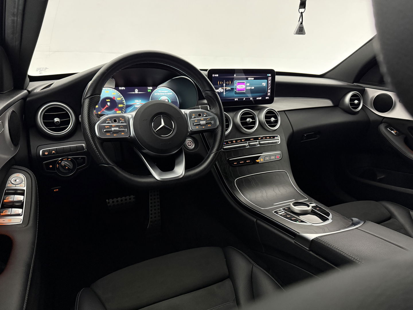 Mercedes-Benz C-Klasse 180 AMG | Virtual | Camera | LED | Adaptive Cruise | Navigatie | Parkeersens. l NAP