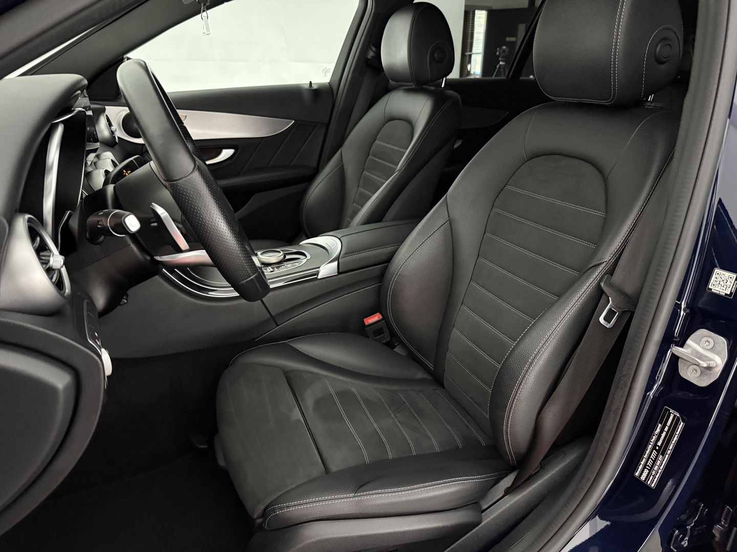 Mercedes-Benz C-Klasse 180 AMG | Virtual | Camera | LED | Adaptive Cruise | Navigatie | Parkeersens. l NAP