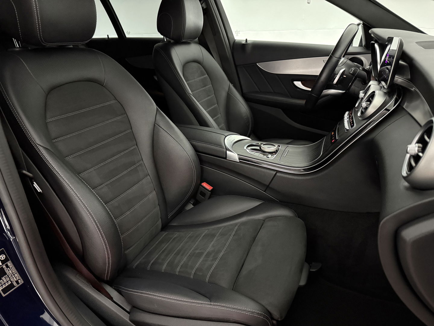 Mercedes-Benz C-Klasse 180 AMG | Virtual | Camera | LED | Adaptive Cruise | Navigatie | Parkeersens. l NAP