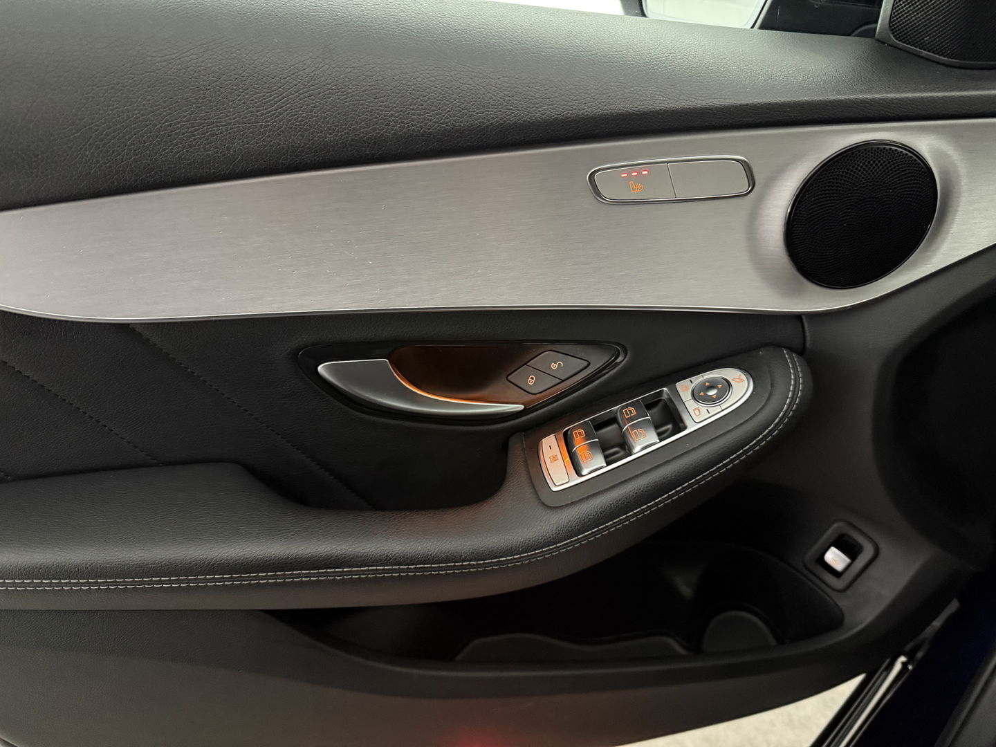 Mercedes-Benz C-Klasse 180 AMG | Virtual | Camera | LED | Adaptive Cruise | Navigatie | Parkeersens. l NAP