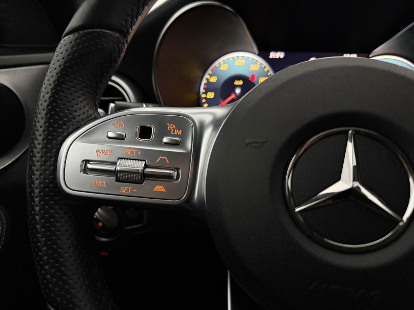 Mercedes-Benz C-Klasse 180 AMG | Virtual | Camera | LED | Adaptive Cruise | Navigatie | Parkeersens. l NAP