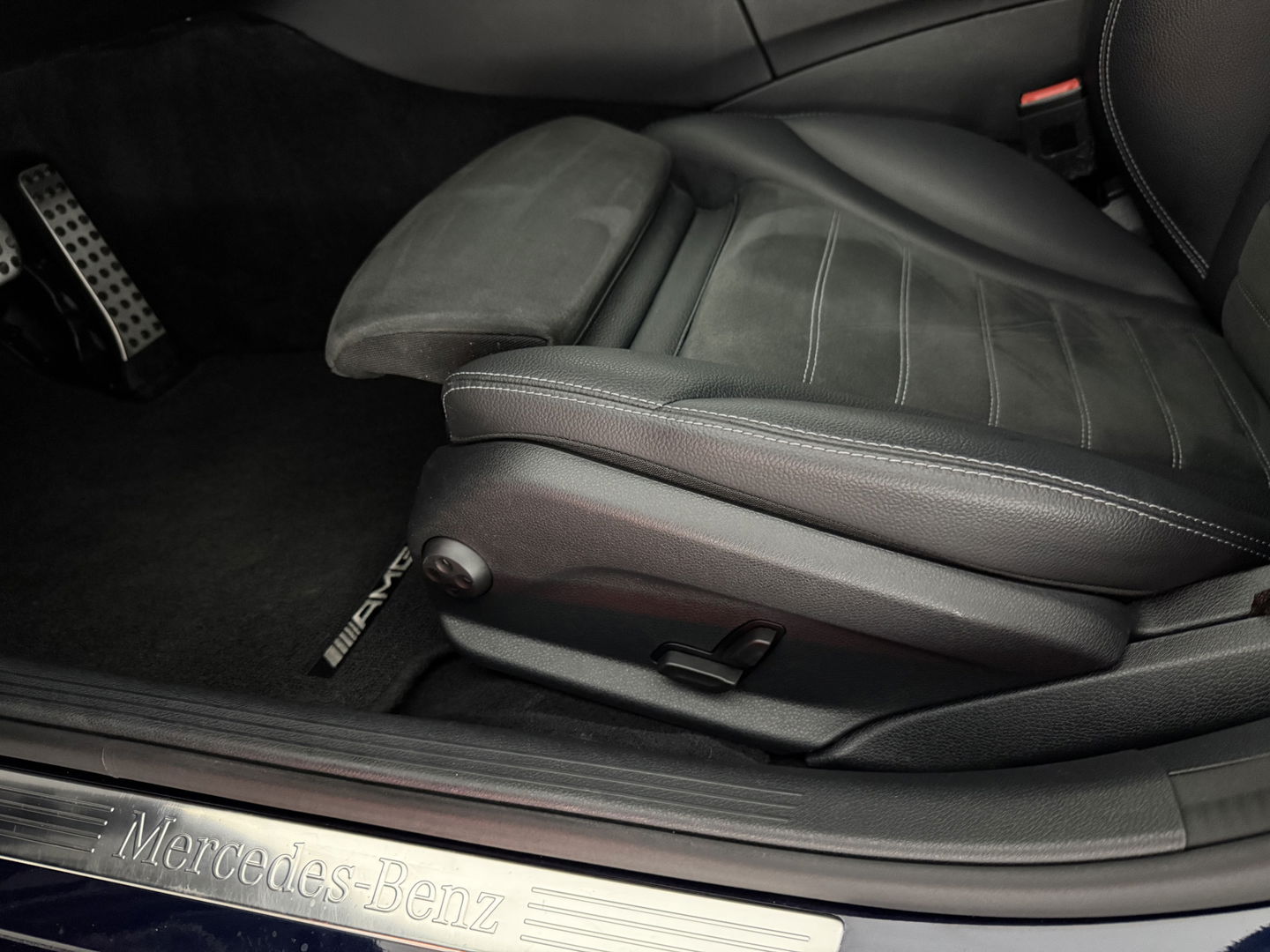 Mercedes-Benz C-Klasse 180 AMG | Virtual | Camera | LED | Adaptive Cruise | Navigatie | Parkeersens. l NAP