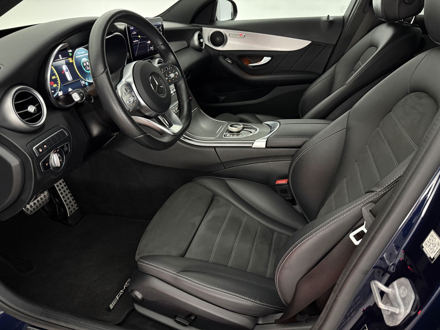 Mercedes-Benz C-Klasse 180 AMG | Virtual | Camera | LED | Adaptive Cruise | Navigatie | Parkeersens. l NAP