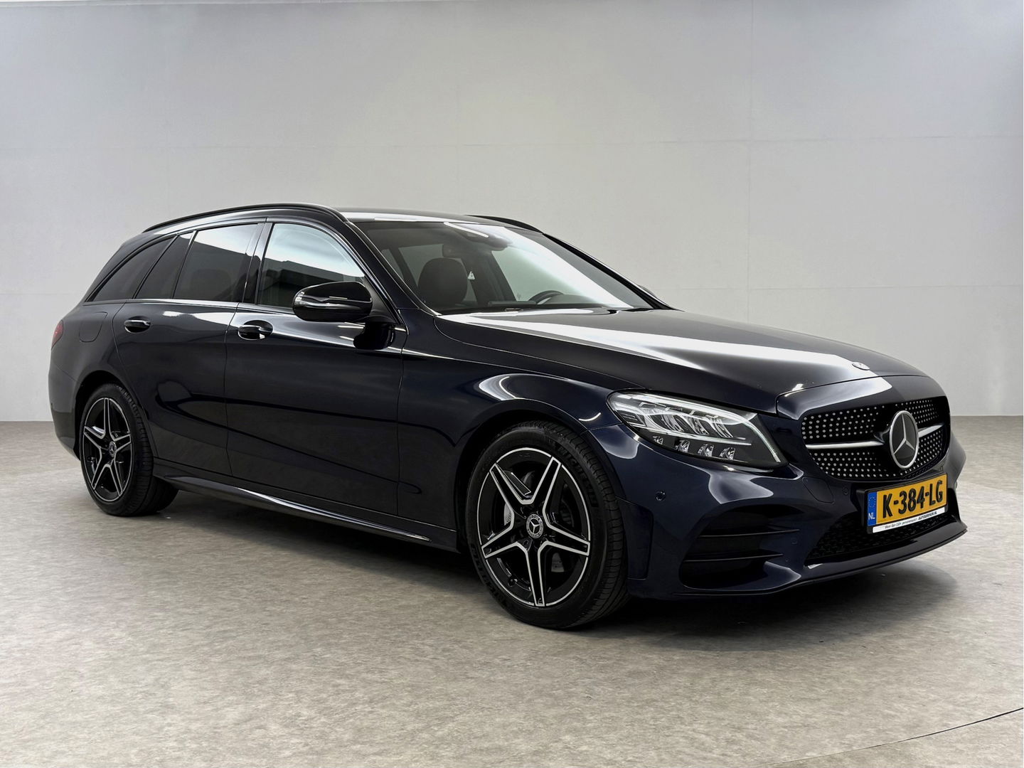 Mercedes-Benz C-Klasse 180 AMG | Virtual | Camera | LED | Adaptive Cruise | Navigatie | Parkeersens. l NAP