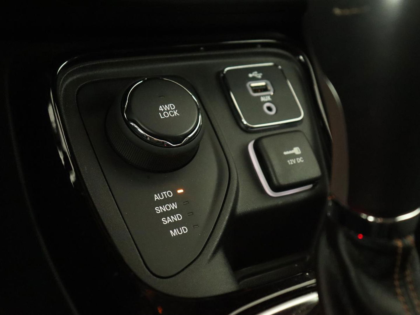 Jeep Compass 1.4 MultiAir Opening Edition 4x4 | Origineel NL | Half leder | Xenon | Beats Audio | Carplay | Navigatie | Climate control | Parkeerhulp | Cruise control | Bluetooth