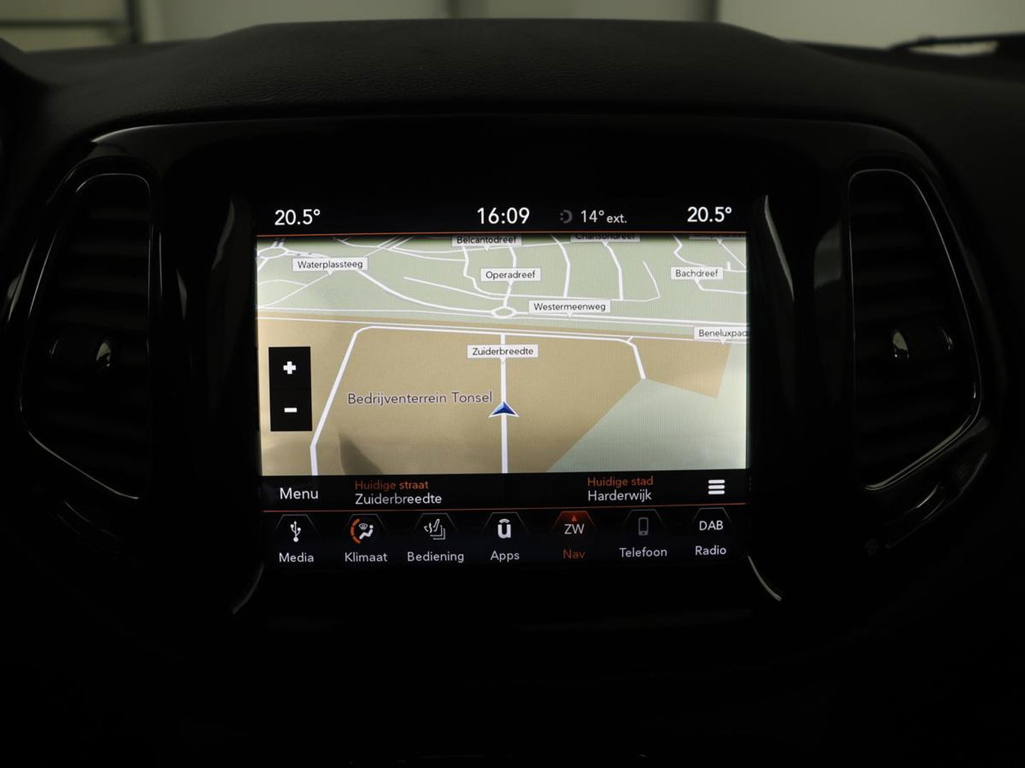 Jeep Compass 1.4 MultiAir Opening Edition 4x4 | Origineel NL | Half leder | Xenon | Beats Audio | Carplay | Navigatie | Climate control | Parkeerhulp | Cruise control | Bluetooth