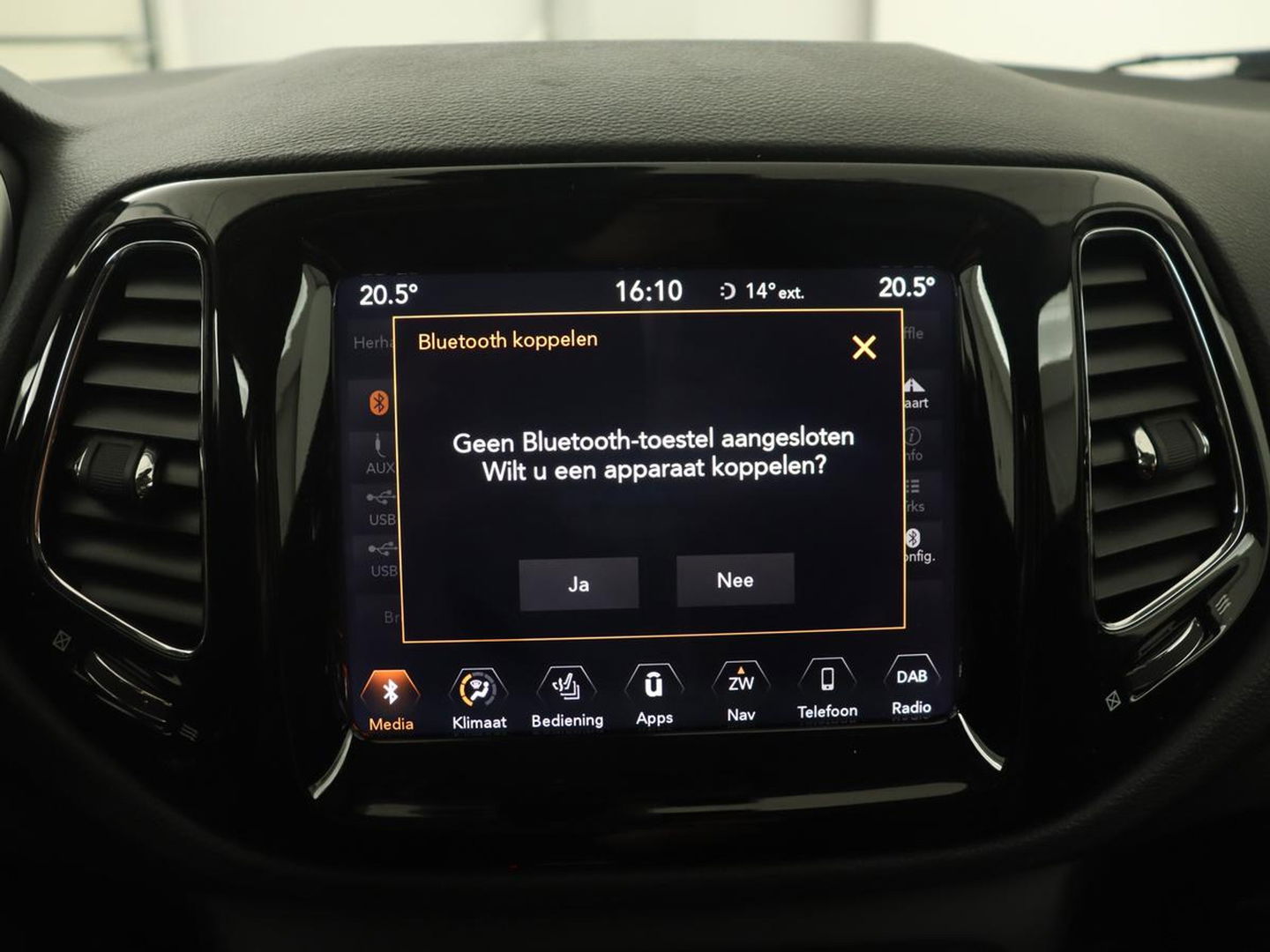 Jeep Compass 1.4 MultiAir Opening Edition 4x4 | Origineel NL | Half leder | Xenon | Beats Audio | Carplay | Navigatie | Climate control | Parkeerhulp | Cruise control | Bluetooth