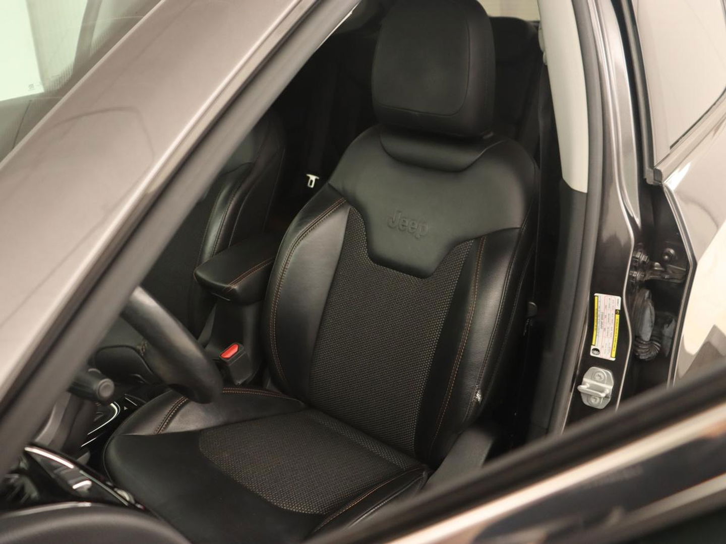 Jeep Compass 1.4 MultiAir Opening Edition 4x4 | Origineel NL | Half leder | Xenon | Beats Audio | Carplay | Navigatie | Climate control | Parkeerhulp | Cruise control | Bluetooth