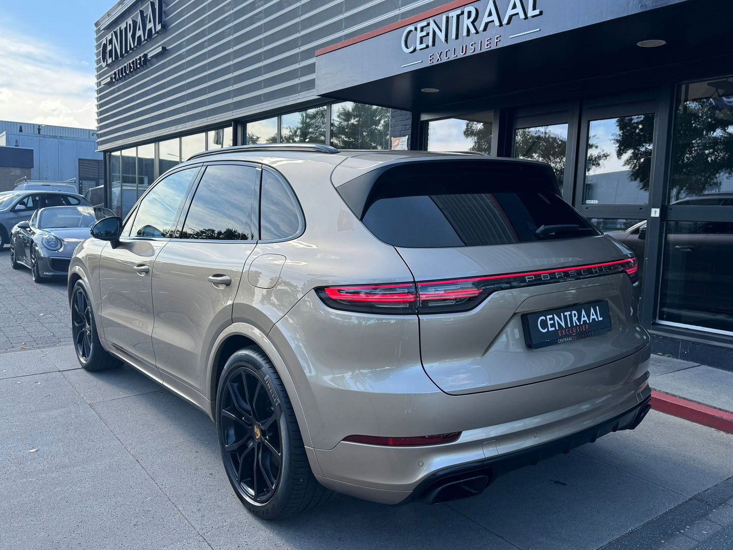 Porsche Cayenne 3.0 E-Hybrid|Pano|Sportchrono|Bose|Sportdesign|Memory|360Camera|Luchtvering|PDLS+|Leder|463PK