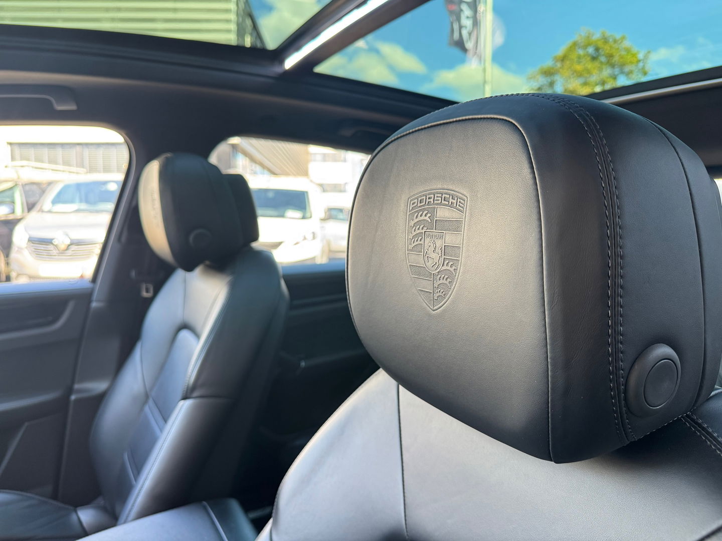Porsche Cayenne 3.0 E-Hybrid|Pano|Sportchrono|Bose|Sportdesign|Memory|360Camera|Luchtvering|PDLS+|Leder|463PK