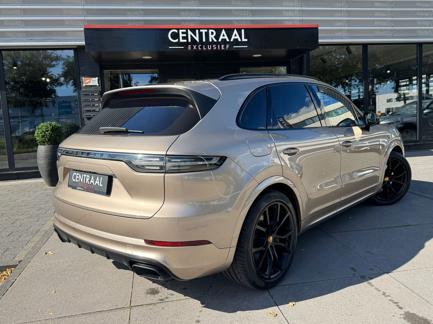 Porsche Cayenne 3.0 E-Hybrid|Pano|Sportchrono|Bose|Sportdesign|Memory|360Camera|Luchtvering|PDLS+|Leder|463PK