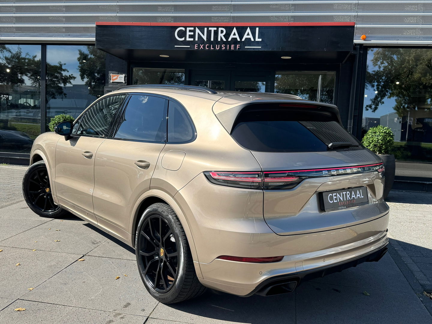 Porsche Cayenne 3.0 E-Hybrid|Pano|Sportchrono|Bose|Sportdesign|Memory|360Camera|Luchtvering|PDLS+|Leder|463PK