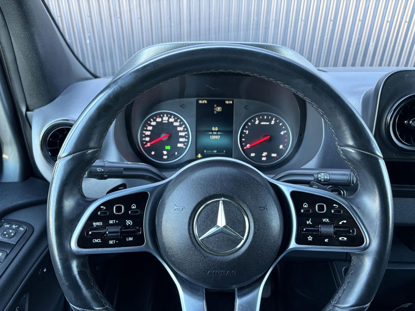 Mercedes-Benz Sprinter 319 L2H2 | 3,5 TON Trekgewicht | LEDER | LED