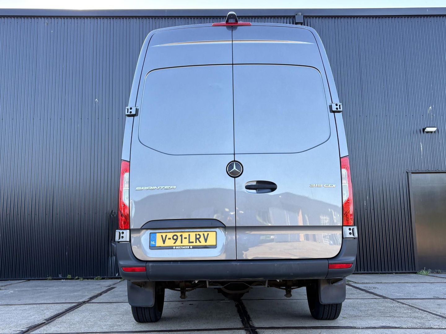 Mercedes-Benz Sprinter 319 L2H2 | 3,5 TON Trekgewicht | LEDER | LED