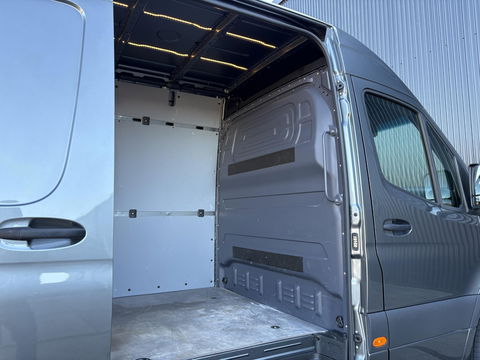 Mercedes-Benz Sprinter 319 L2H2 | 3,5 TON Trekgewicht | LEDER | LED