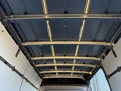 Mercedes-Benz Sprinter 319 L2H2 | 3,5 TON Trekgewicht | LEDER | LED