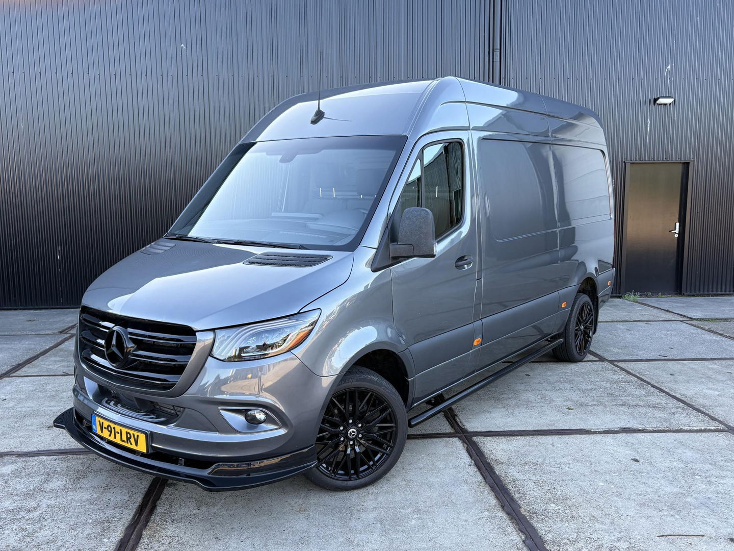 Mercedes-Benz Sprinter 319 L2H2 | 3,5 TON Trekgewicht | LEDER | LED